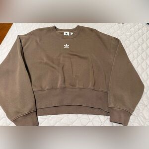 Adidas Adicolor Essentials Crew sweatshirt in Shadow Brown.